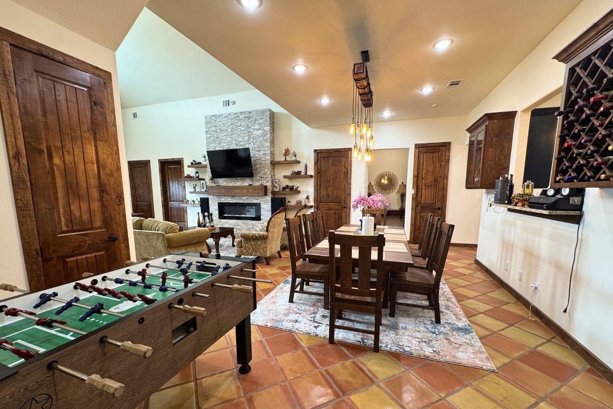 Dining room, Fireplace, Game Room, Interior, Pendant Lights, Recessed Lighting