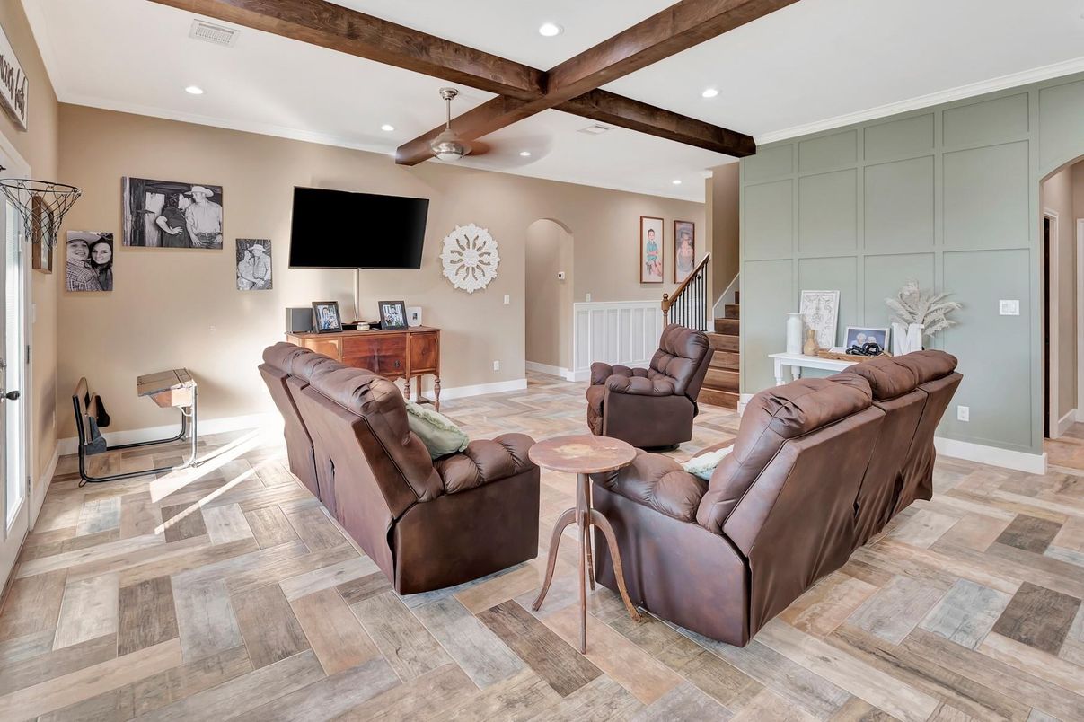 Interior, Living room, Recessed Lighting, Wooden Beams, Wood Texture Flooring