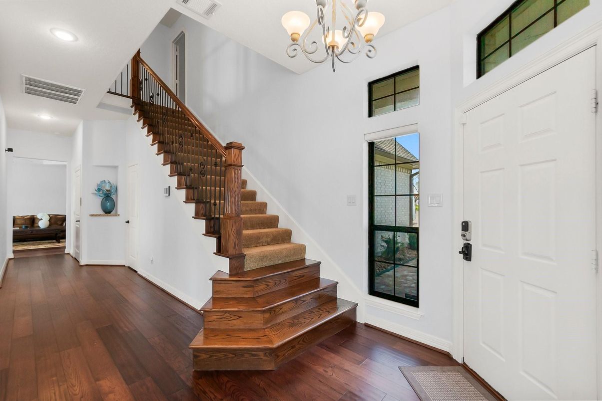 Chandelier, Interior, Recessed Lighting, Wood Texture Flooring