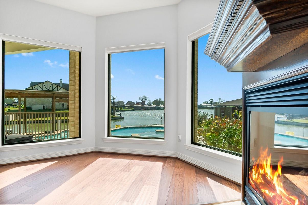 Empty room, Fireplace, Interior, Water, Wood Texture Flooring