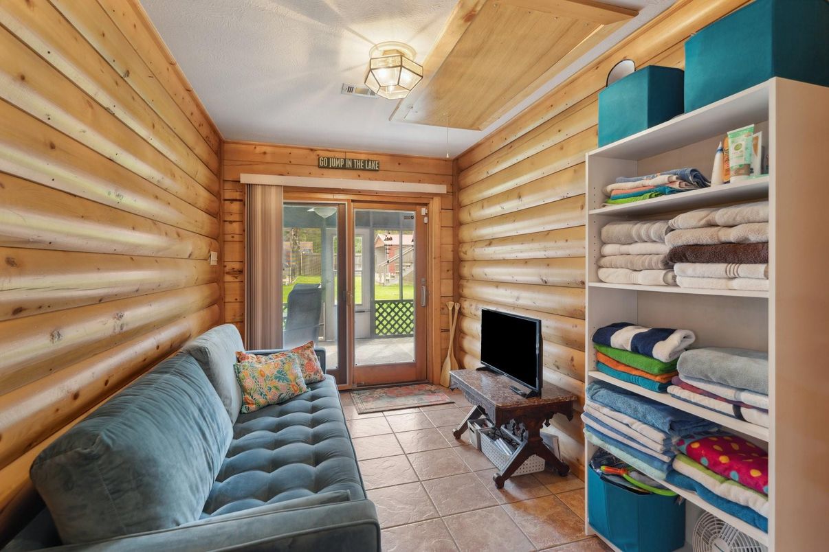 Interior, Wooden Walls