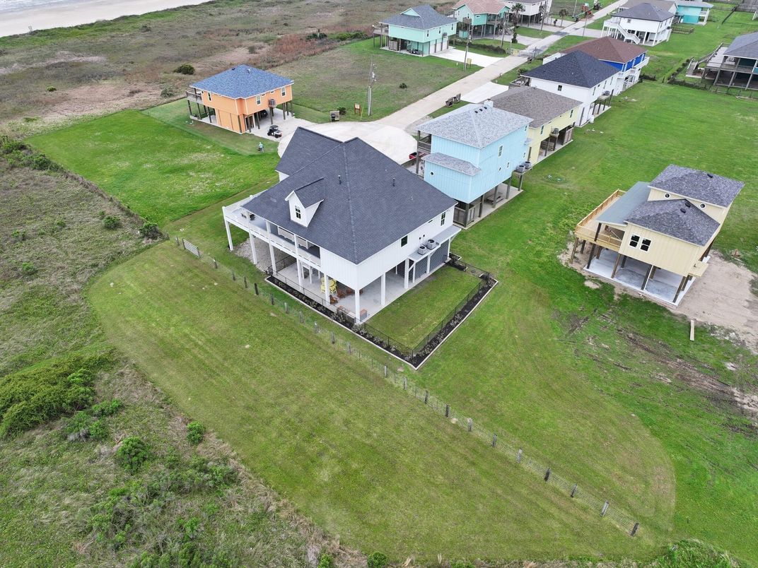 Exterior, Drone