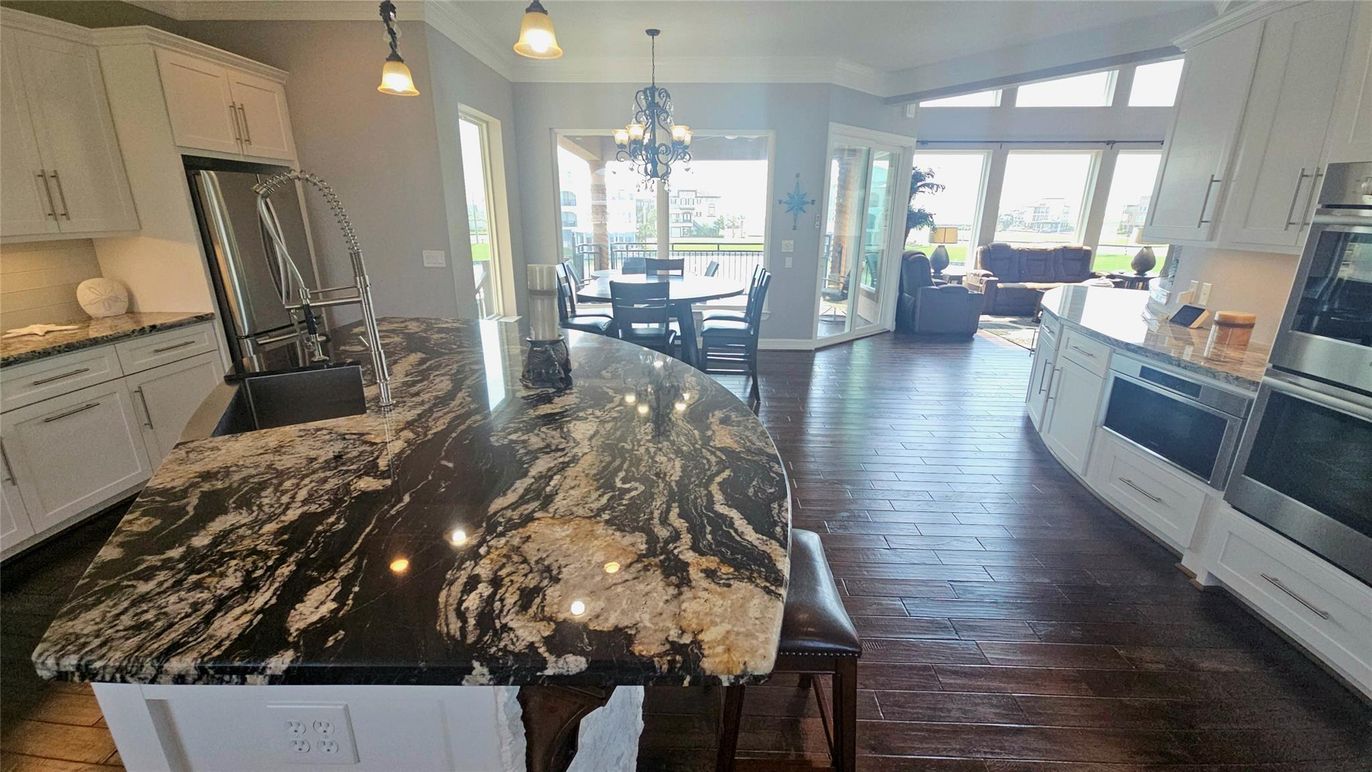 Chandelier, Dining room, Interior, Kitchen, Living room, Wood Texture Flooring