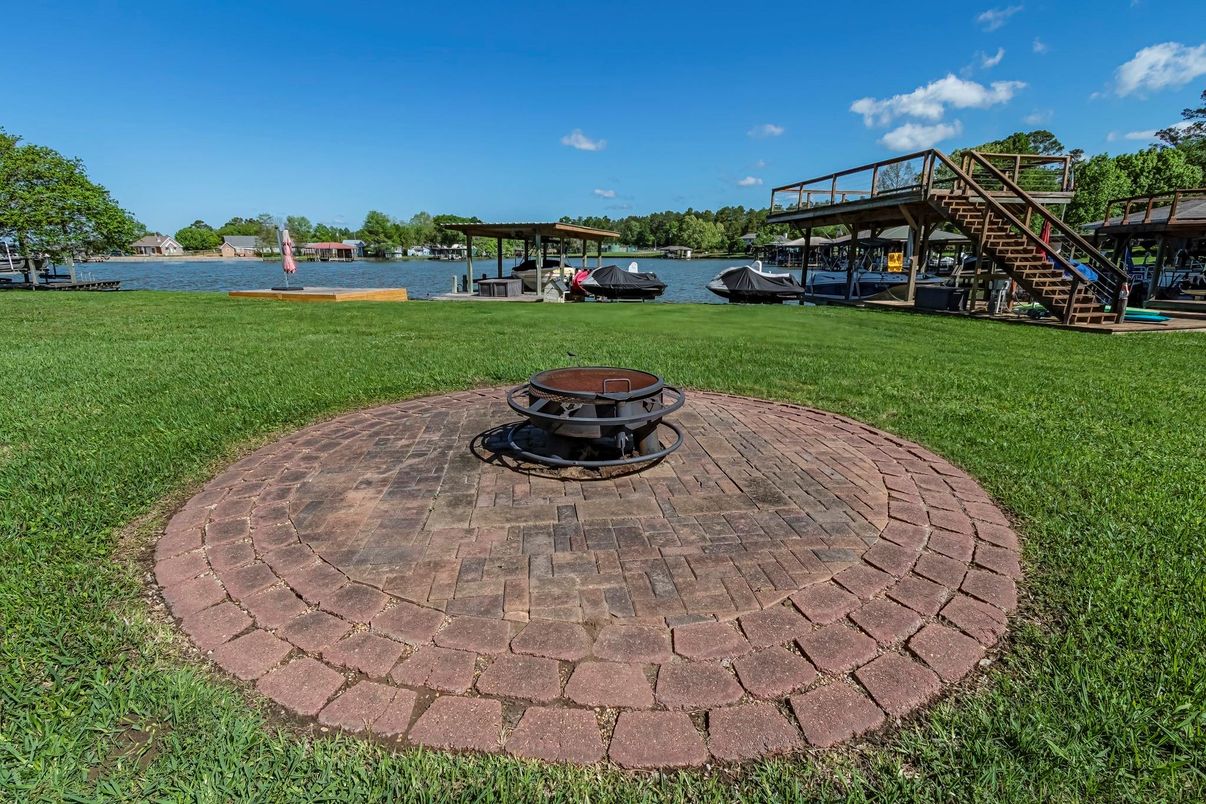 Backyard, Exterior, Water