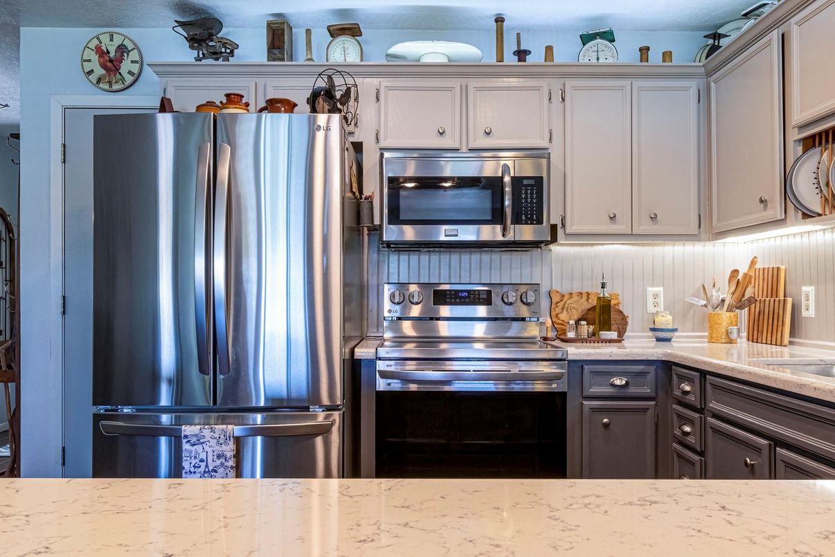 Interior, Kitchen, Stainless Steel Appliances
