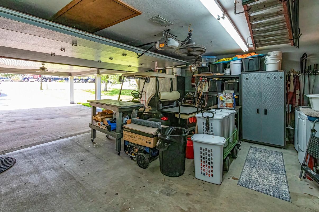 Garage, Interior