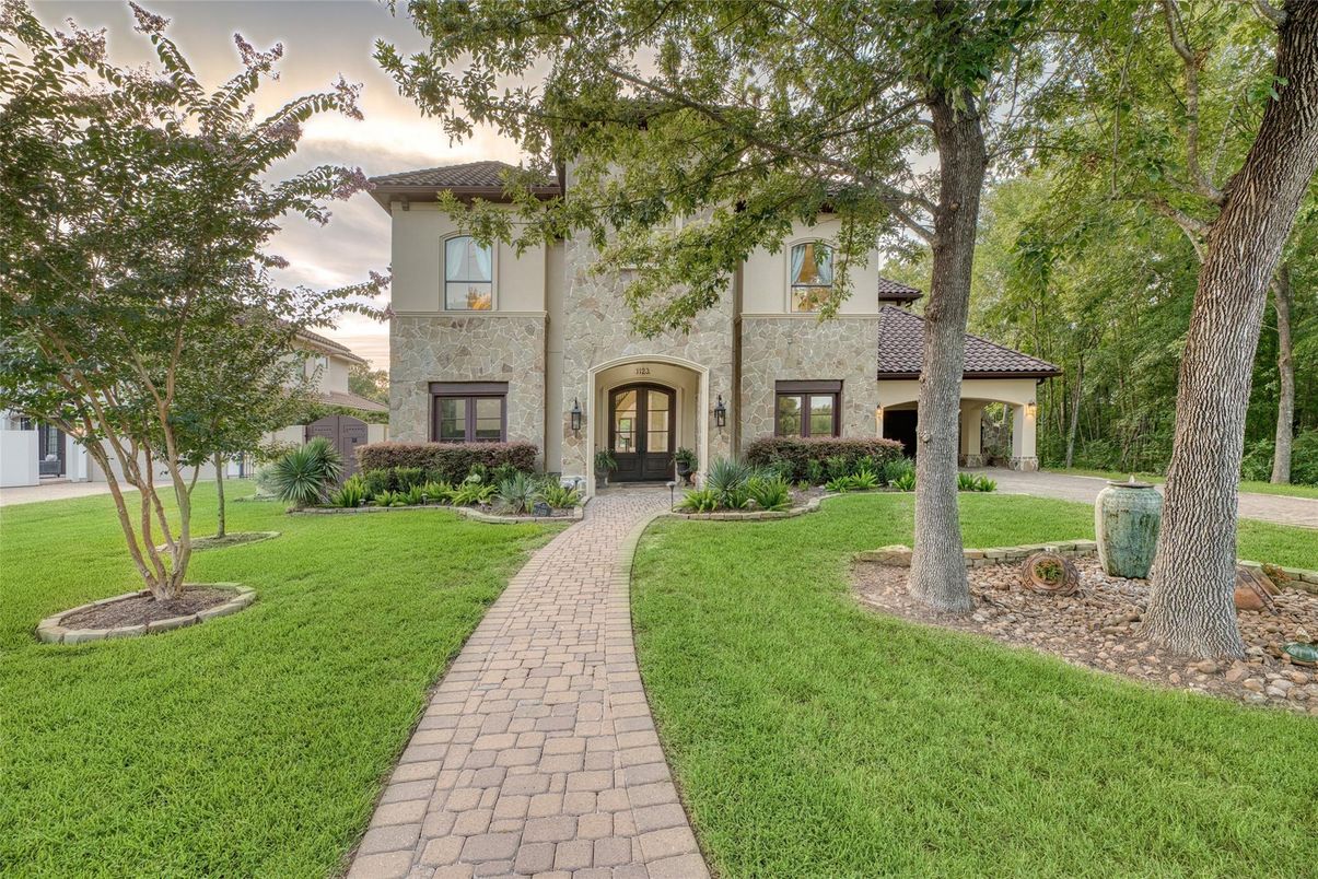 Backyard, Exterior, Facade, Mediterranean