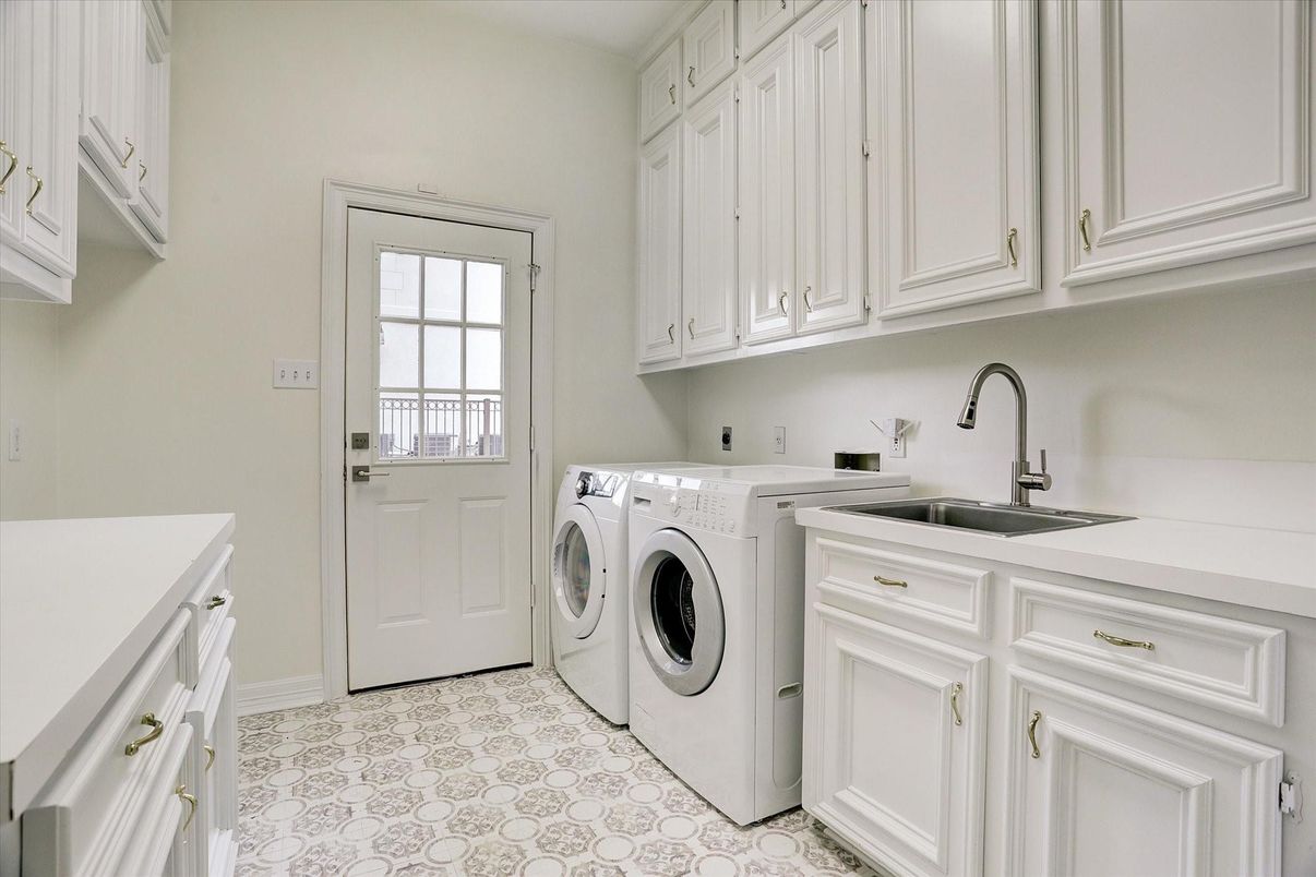 Interior, Washer