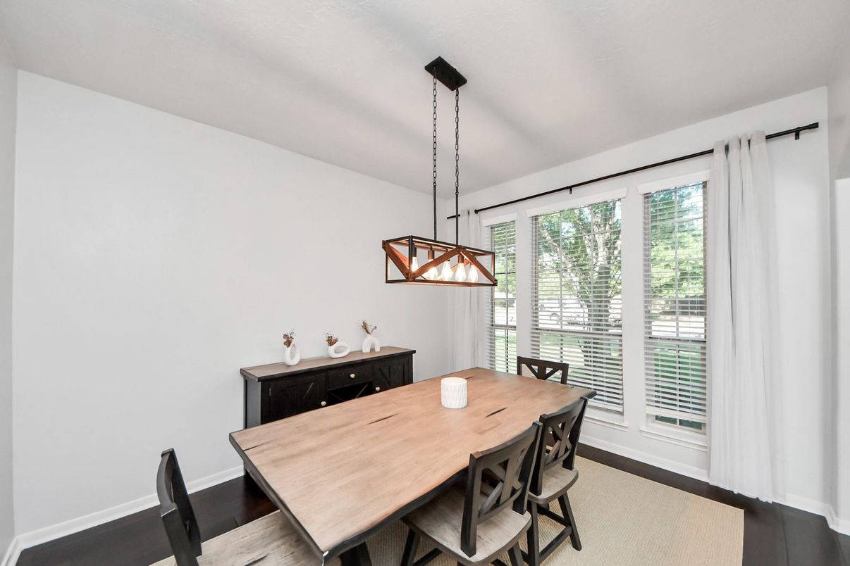 Dining room, Interior, Pendant Lights