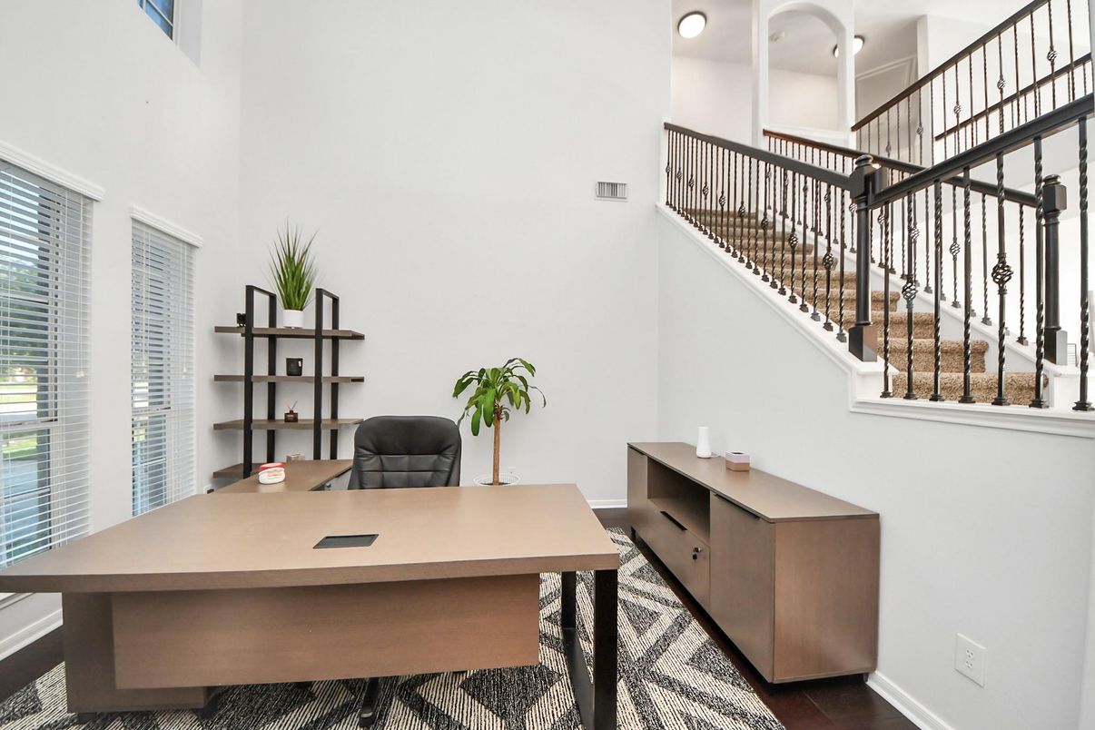 Home Office, Interior, Recessed Lighting, Wood Texture Flooring