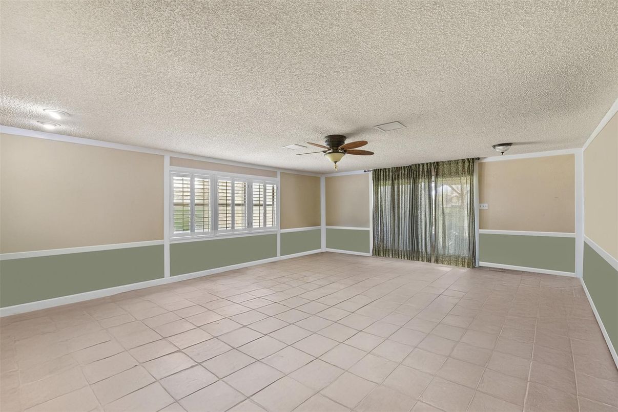 Empty room, Interior, Recessed Lighting