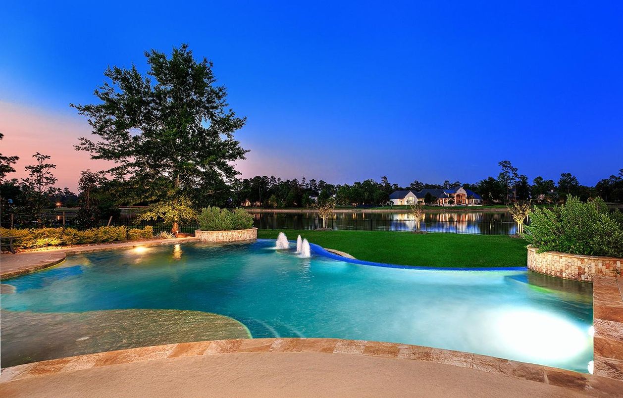 Exterior, Pool, Water
