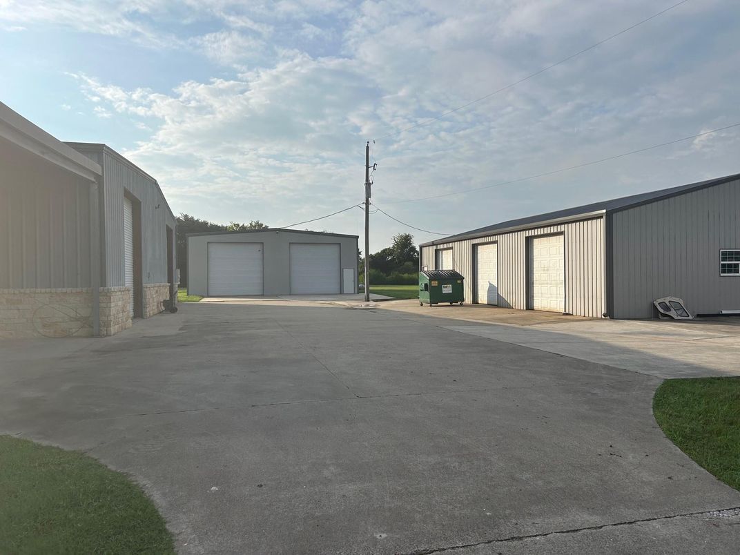 Detached Garage, Exterior