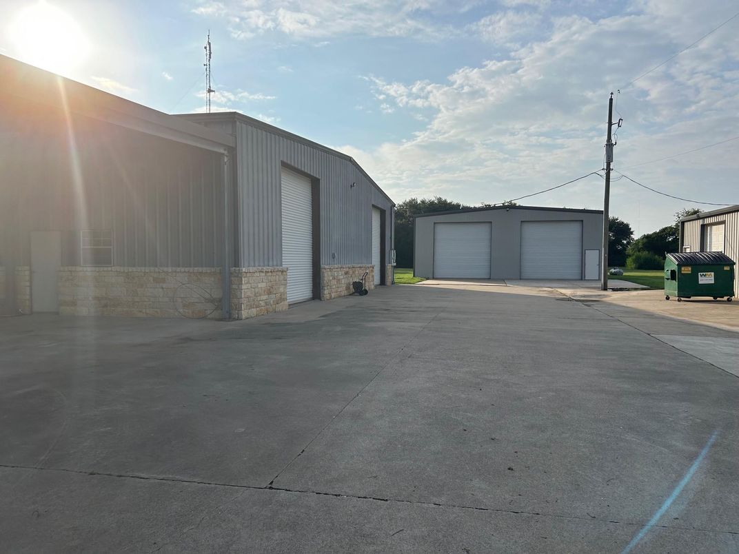 Detached Garage, Exterior