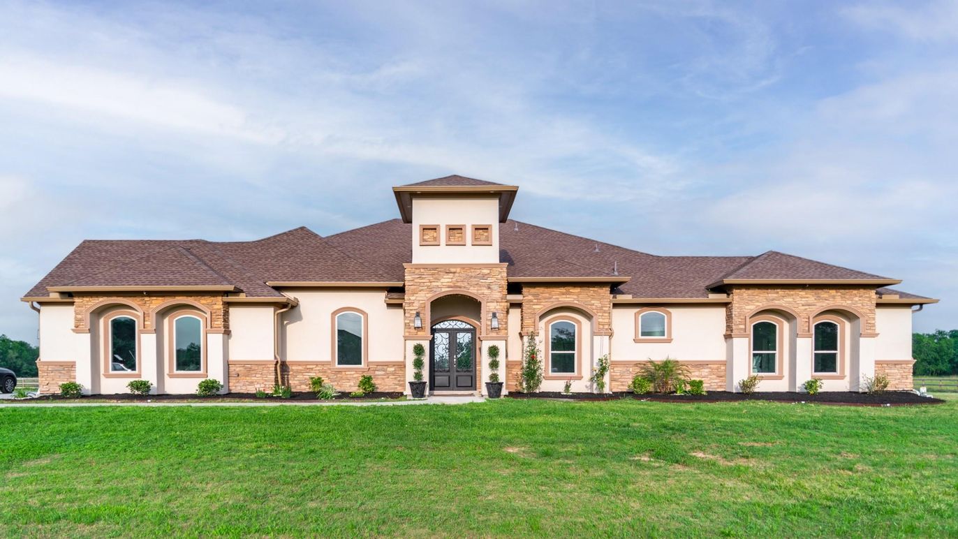 Backyard, Exterior, Facade, French Provincial