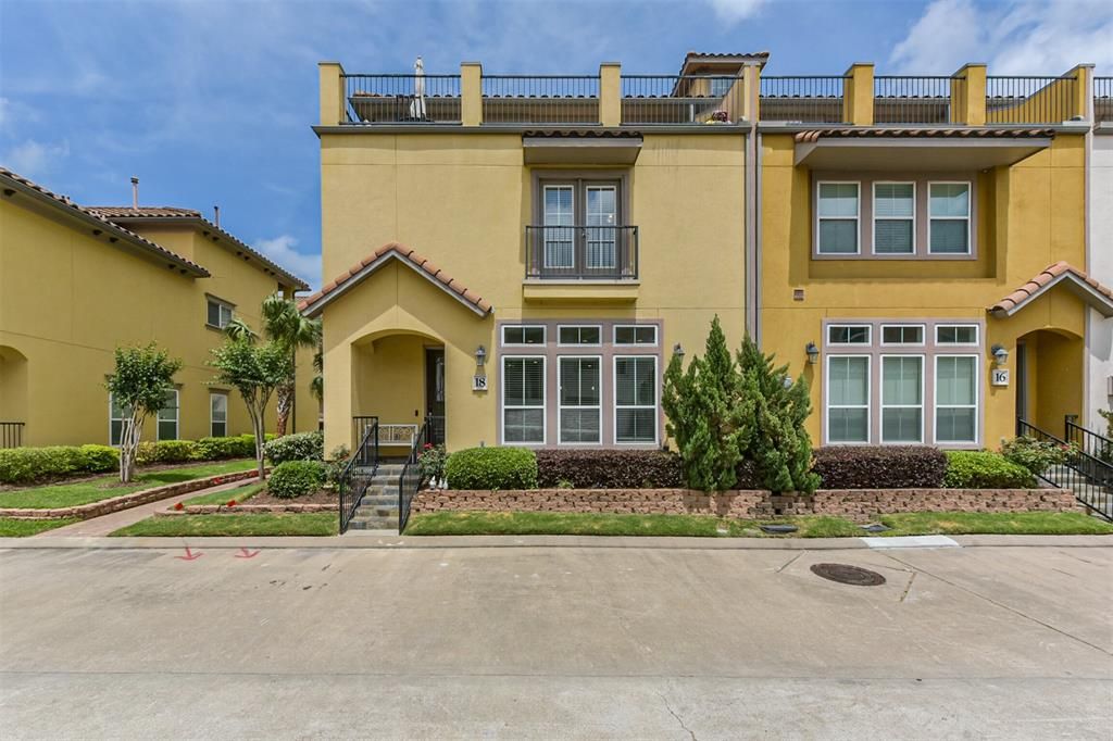 Backyard, Exterior, Facade, Mediterranean