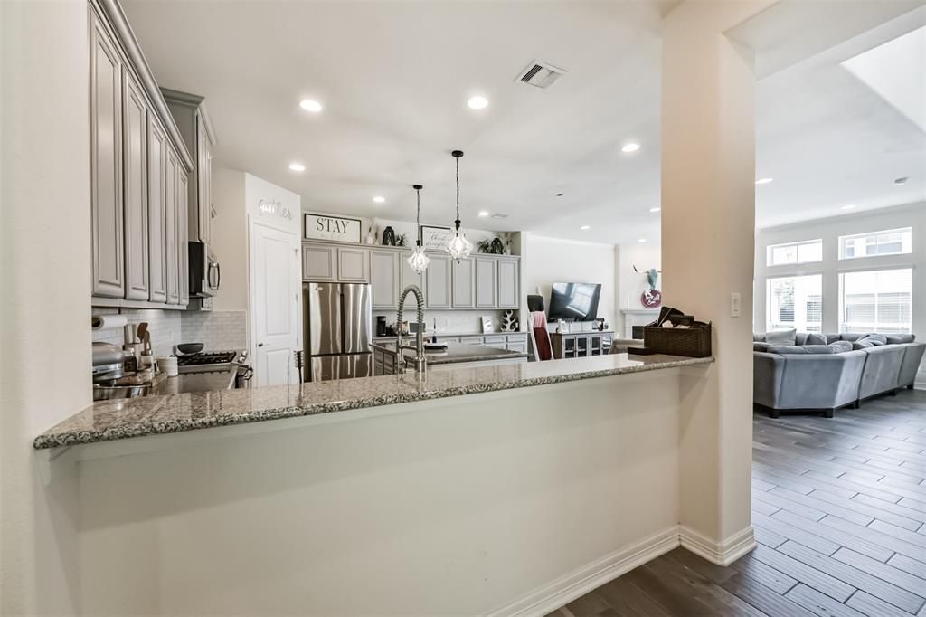 Interior, Kitchen, Living room, Pendant Lights, Recessed Lighting, Stainless Steel Appliances, Wood Texture Flooring