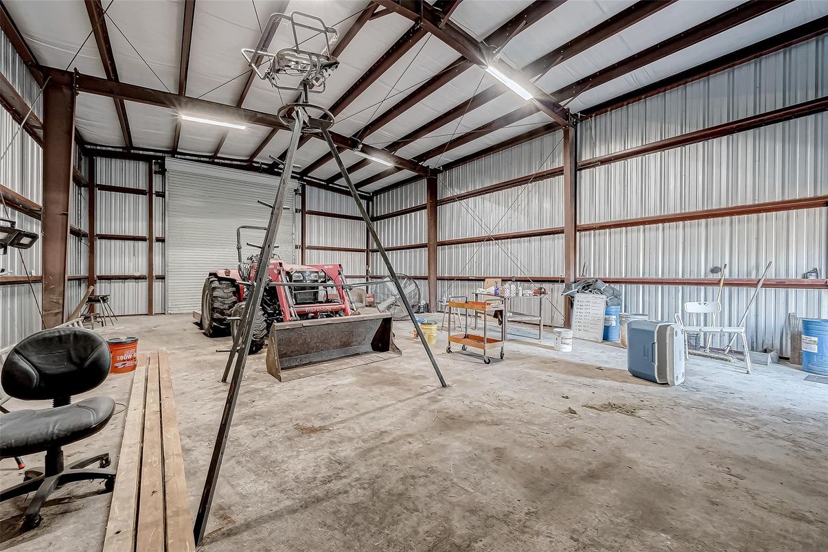 Garage, Interior