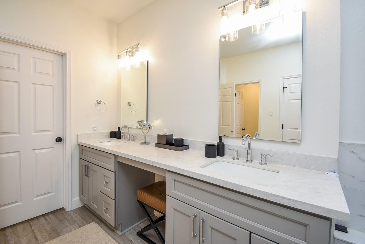 Bathroom, Dual Sink Vanities, Interior, Wood Texture Flooring
