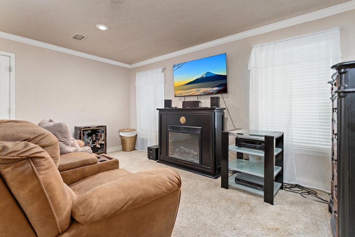 Fireplace, Interior, Living room, Recessed Lighting