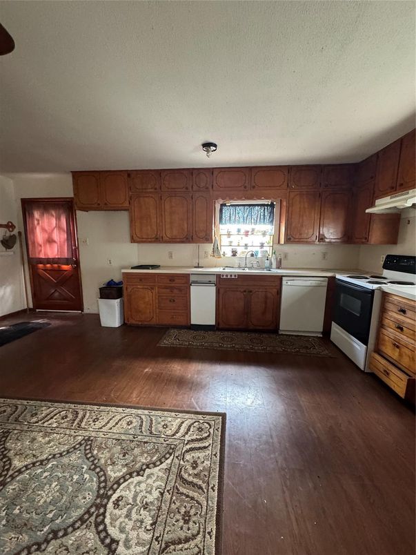 Interior, Kitchen, Wood Texture Flooring