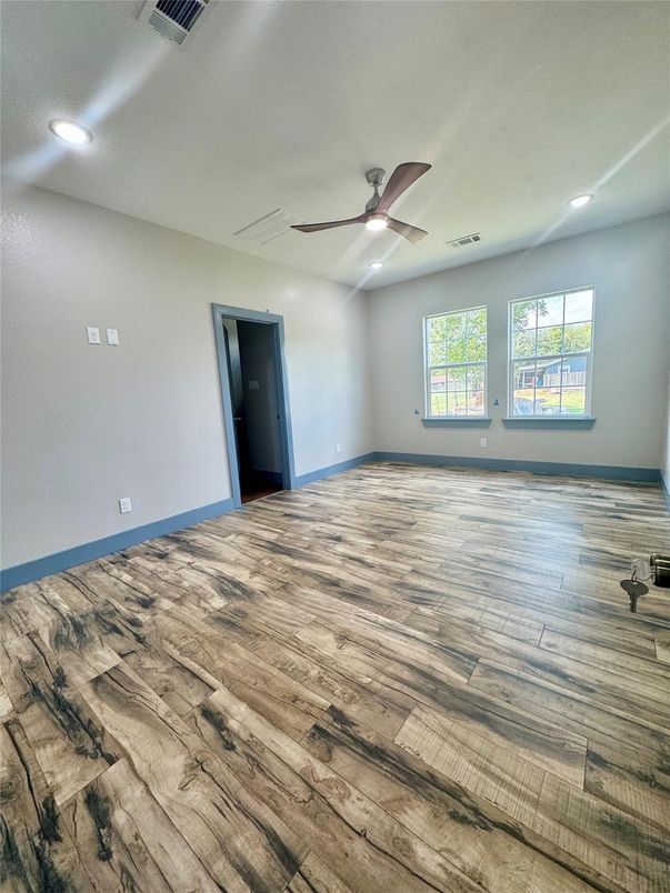 Empty room, Interior, Recessed Lighting, Wood Texture Flooring