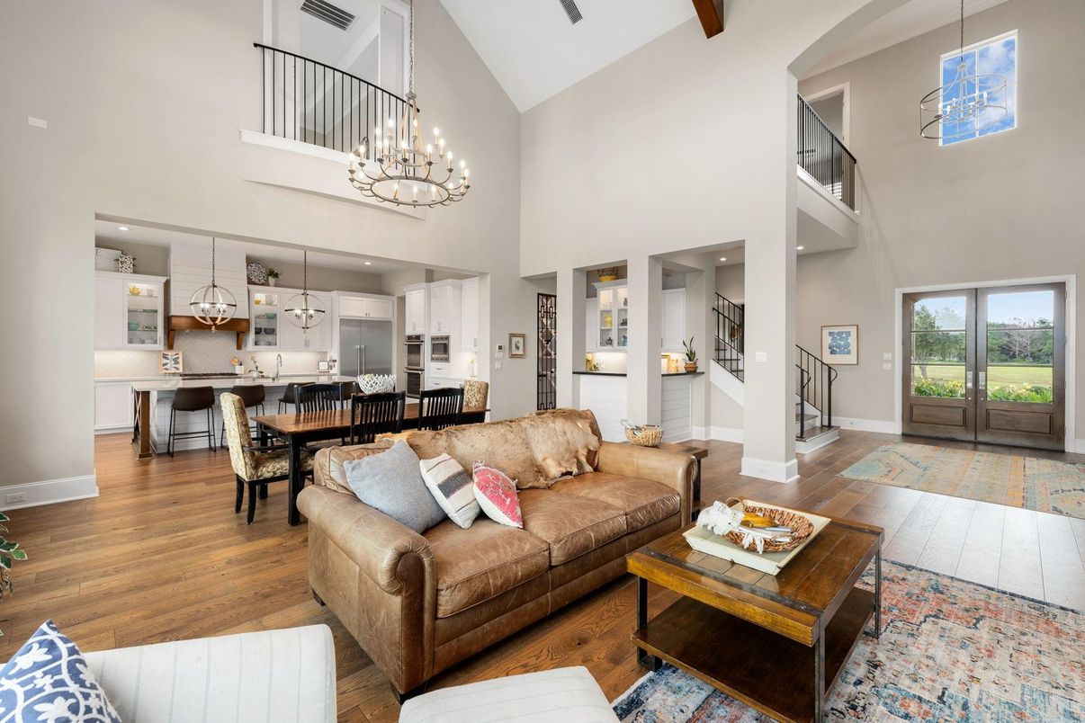 Chandelier, Dining room, Interior, Kitchen, Living room, Pendant Lights, Recessed Lighting, Wood Texture Flooring