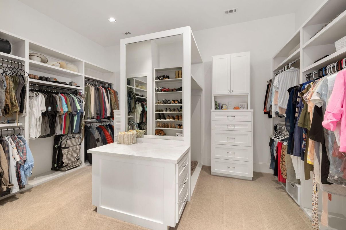 Interior, Recessed Lighting, Walk-in Closets