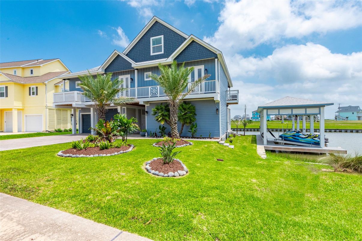 Backyard, Exterior, Water