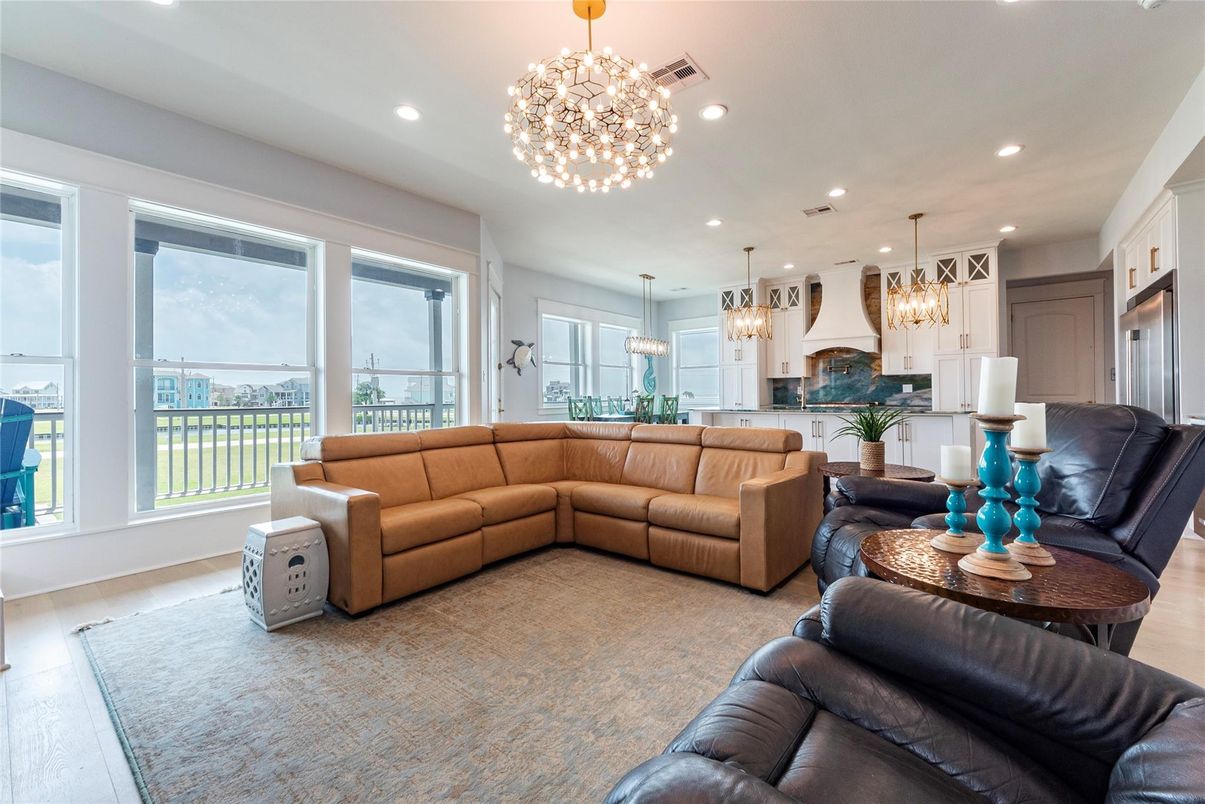 Chandelier, Interior, Living room, Pendant Lights, Recessed Lighting, Wood Texture Flooring