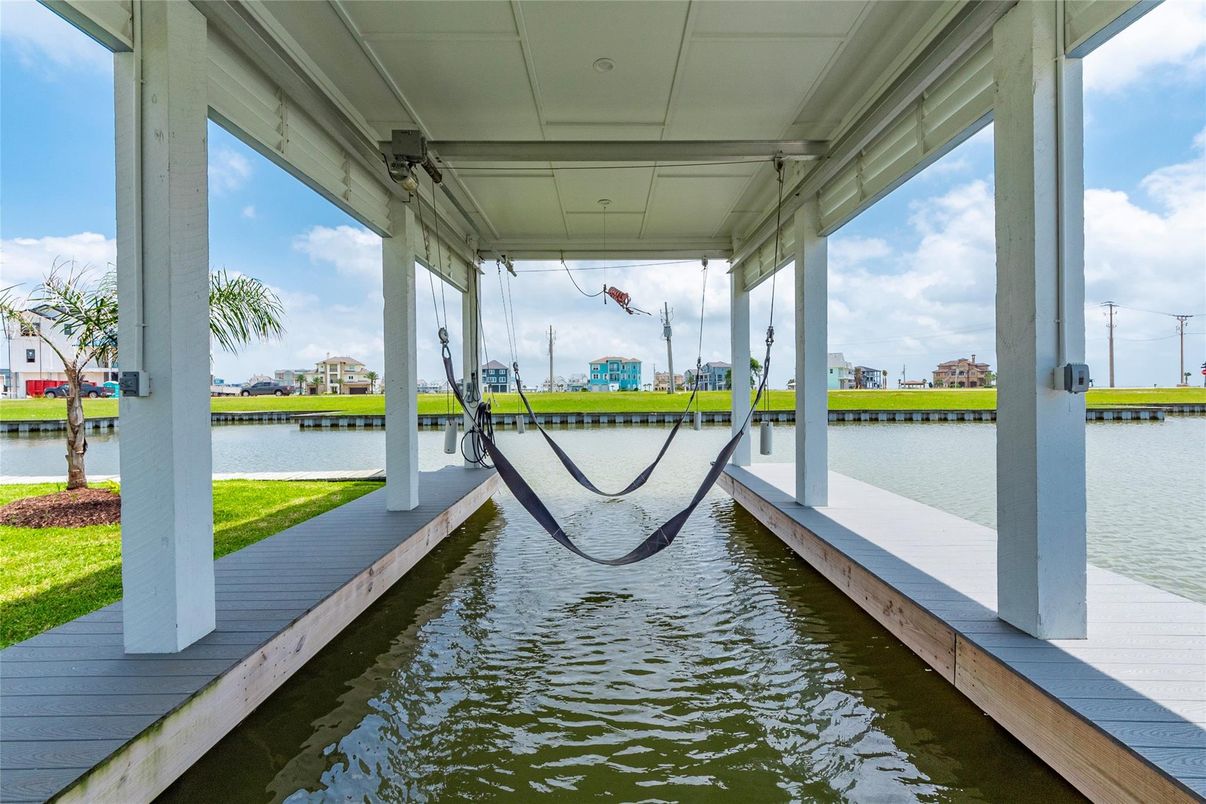 Exterior, Water