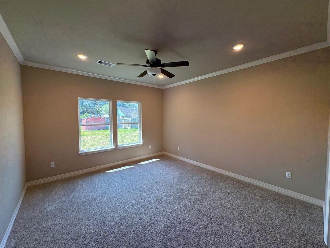 Empty room, Interior, Recessed Lighting