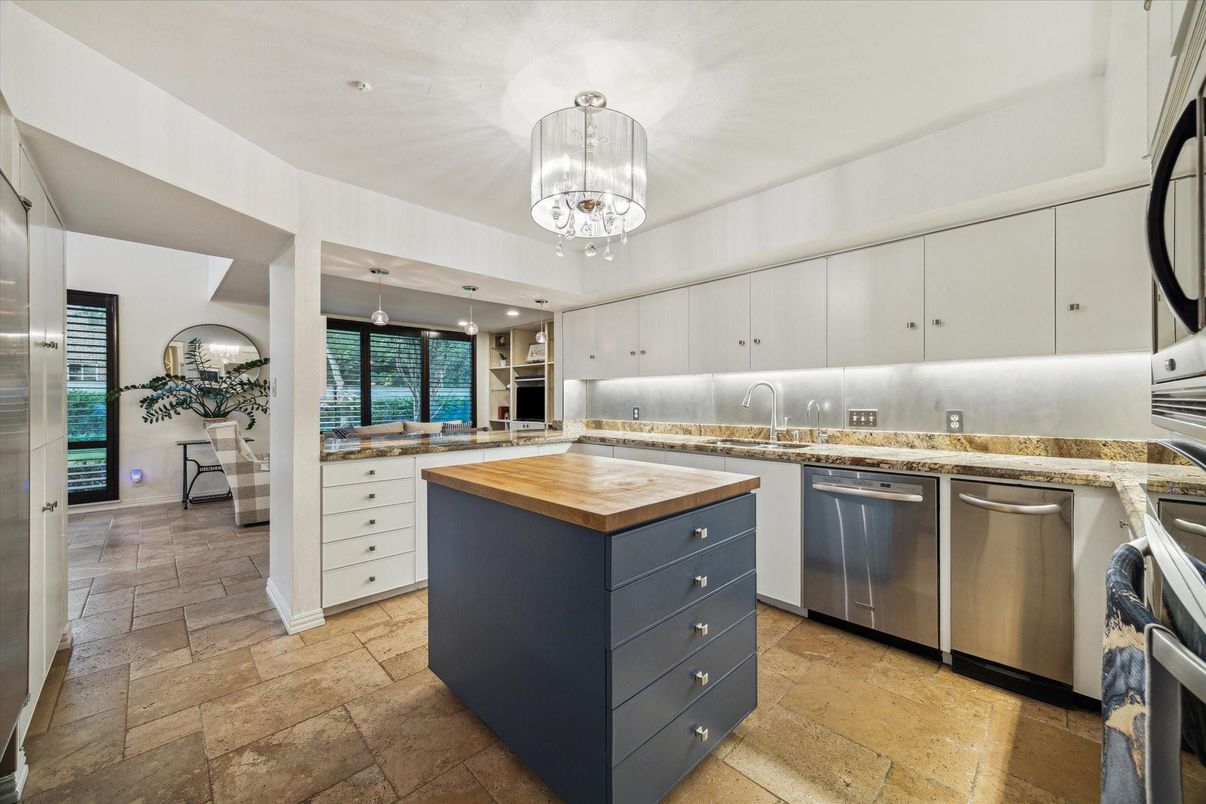 Interior, Kitchen, Pendant Lights, Recessed Lighting, Stainless Steel Appliances