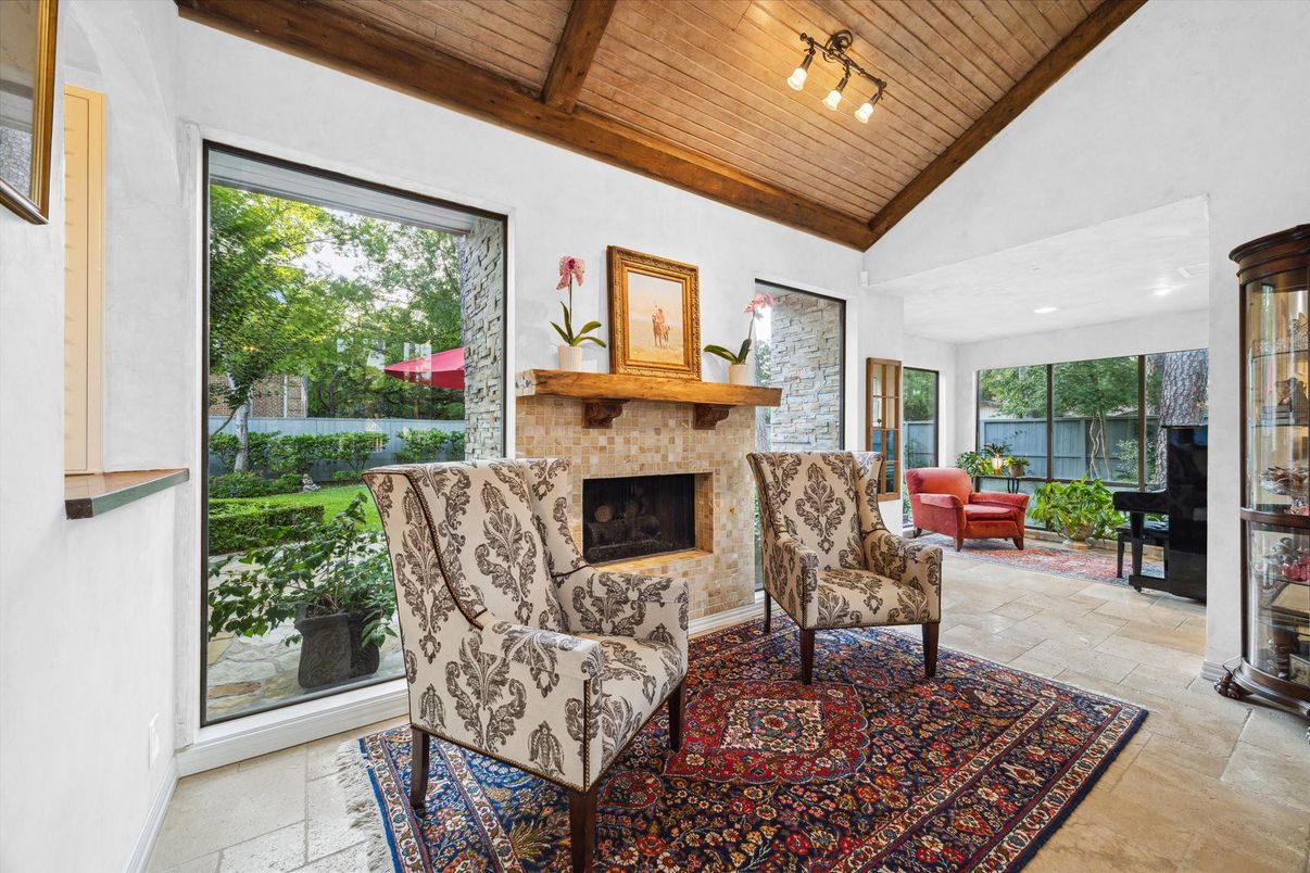 Fireplace, Interior, Living room, Recessed Lighting, Wooden Beams, Wooden Ceilings