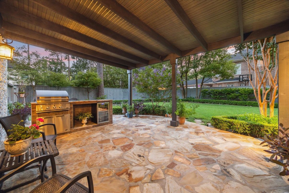 Backyard, Exterior
