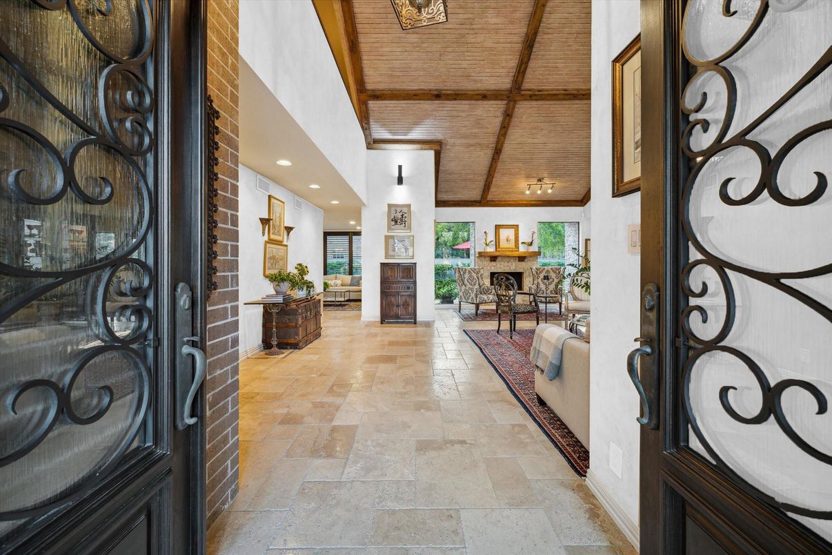 Fireplace, Interior, Living room, Recessed Lighting, Wooden Beams, Wooden Ceilings
