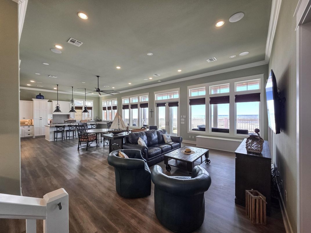 Dining room, Interior, Kitchen, Living room, Pendant Lights, Recessed Lighting, Wood Texture Flooring
