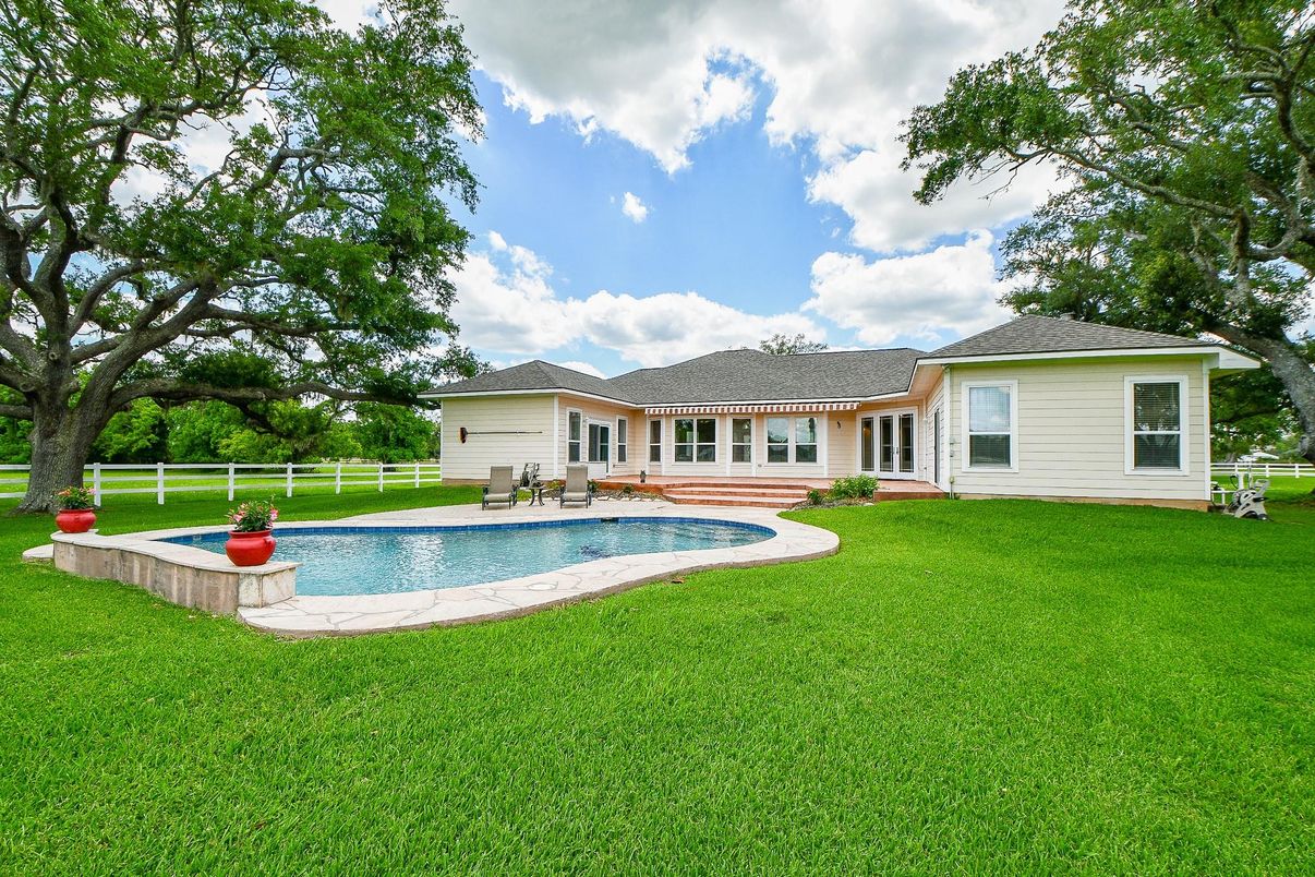 Backyard, Exterior, Pool