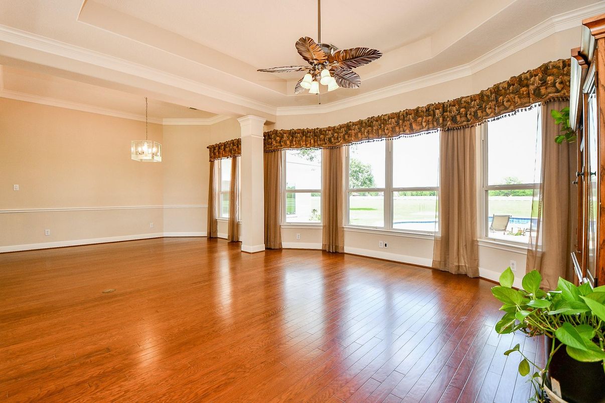 Chandelier, Empty room, Interior, Pendant Lights, Wood Texture Flooring