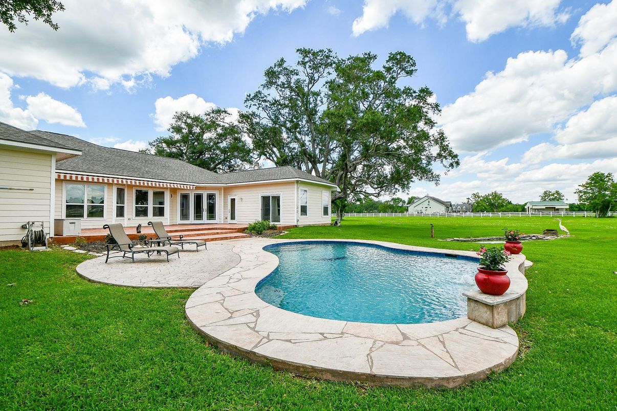 Backyard, Exterior, Pool