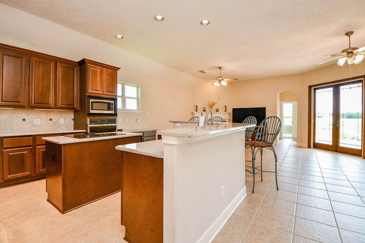 Dining room, Interior, Kitchen, Recessed Lighting