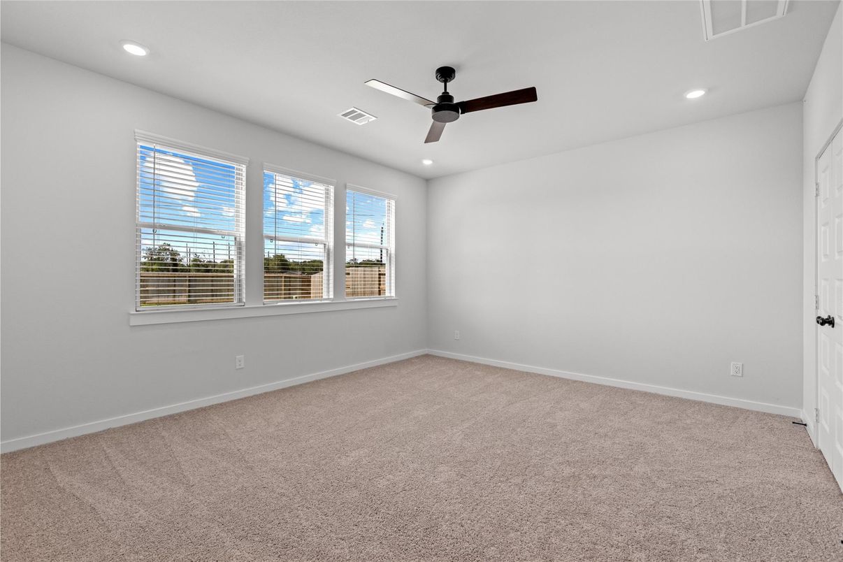 Empty room, Interior, Recessed Lighting