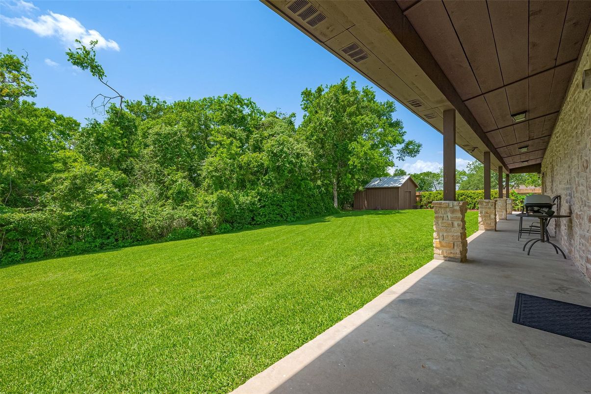 Backyard, Exterior