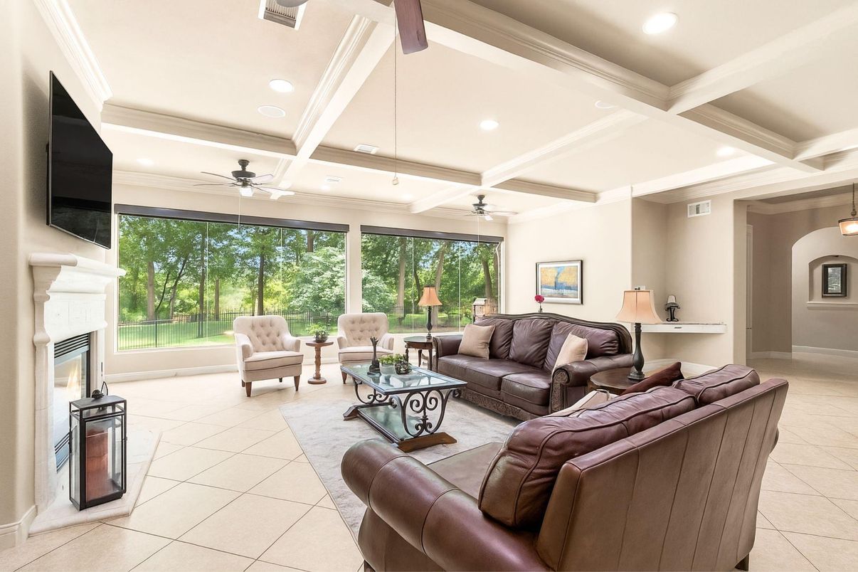 Fireplace, Interior, Living room, Pendant Lights, Recessed Lighting