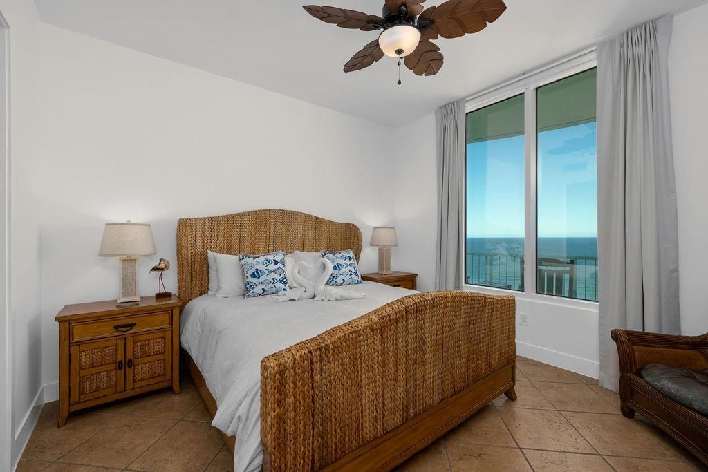 Bedroom, Interior, Water