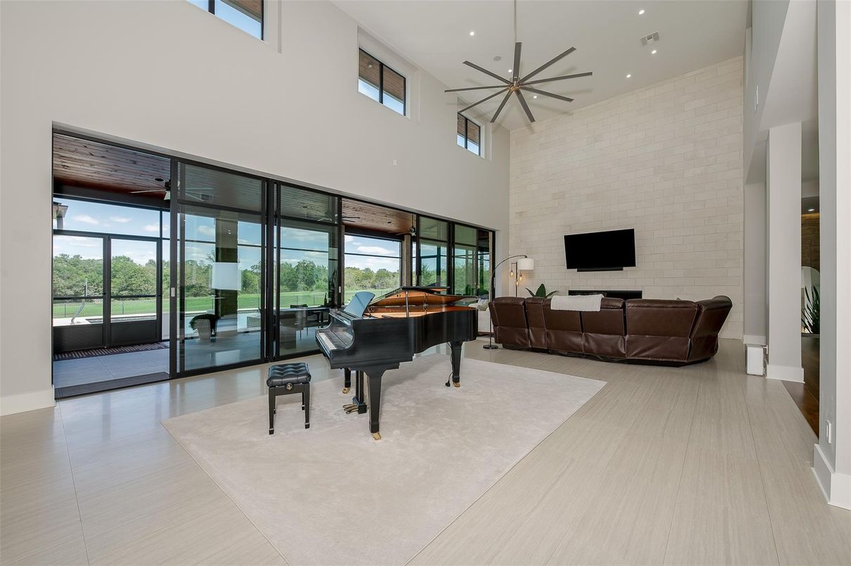Interior, Living room, Pendant Lights, Piano, Recessed Lighting, Stone Walls