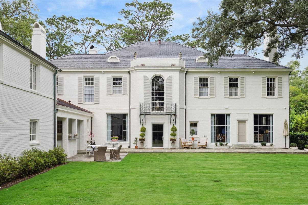 Backyard, Exterior, Facade, French Provincial