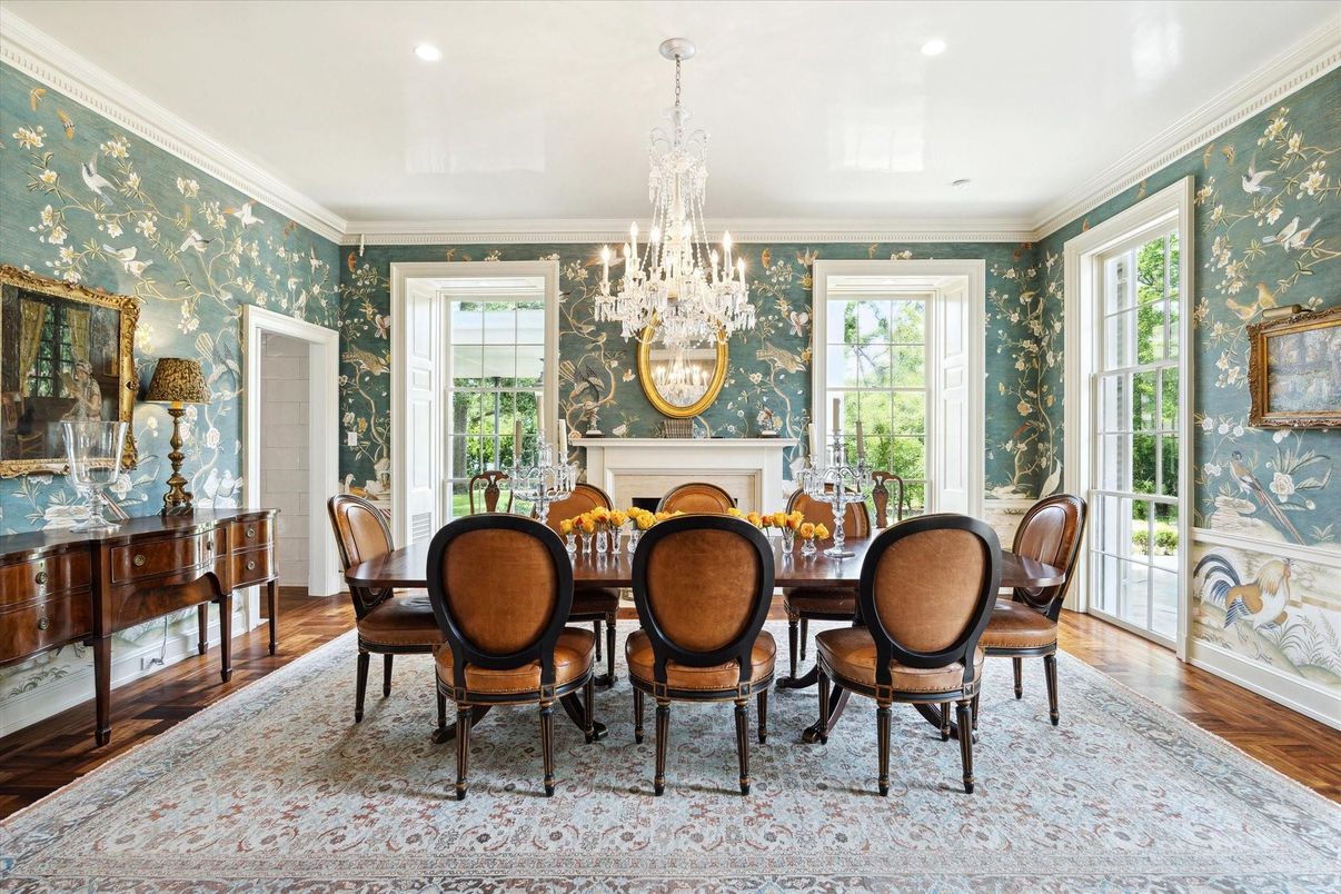 Chandelier, Dining room, Interior, Recessed Lighting, Wood Texture Flooring