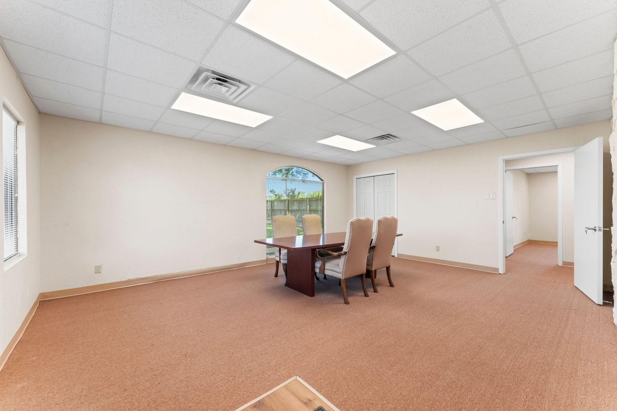 Dining room, Interior, Recessed Lighting