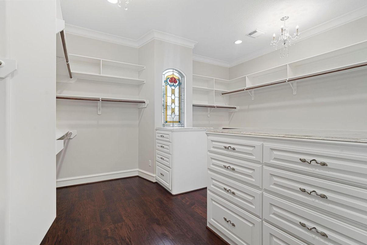 Interior, Recessed Lighting, Walk-in Closets, Wood Texture Flooring